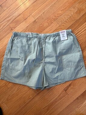 Signature by Levi Strauss Parachute Shorts – Sage Green – XL – NWT